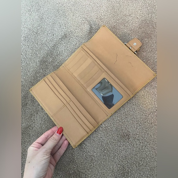 Coach Wallet - Picture 5 of 8